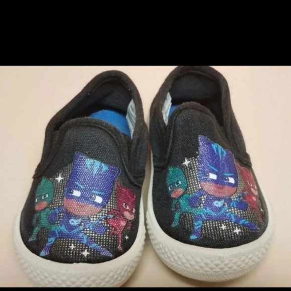 PJ Mask canvas loafers Size 5t - Picture 4 of 6